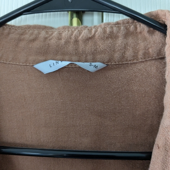 Linenfox Button Down - Picture 2 of 8